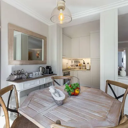 Le Corot Больё-сюр-Мер