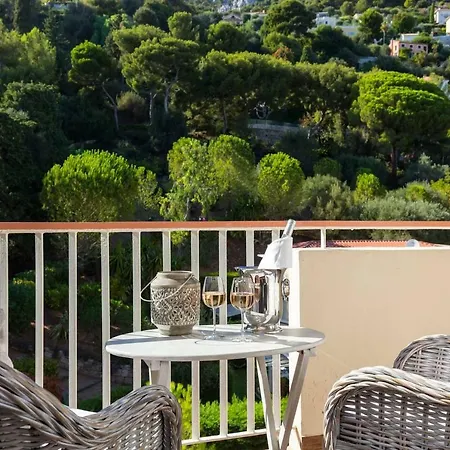 Le Corot Apartment